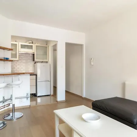 Apartment Modern Flat At 250 Meter From The *