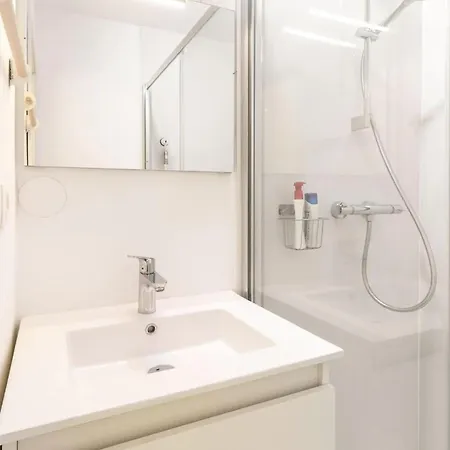 Modern Flat At 250 Meter From The